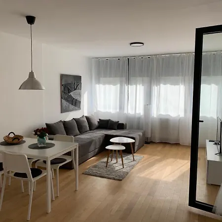 Apartment Iris Novi Sad Exteriör bild