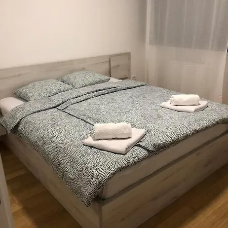 Apartment Iris Novi Sad Exteriör bild