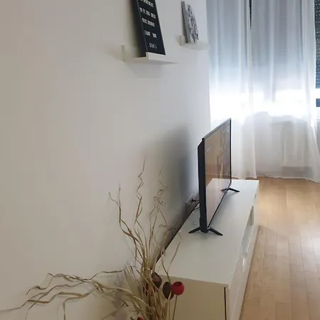 Apartment Iris Novi Sad Exteriör bild