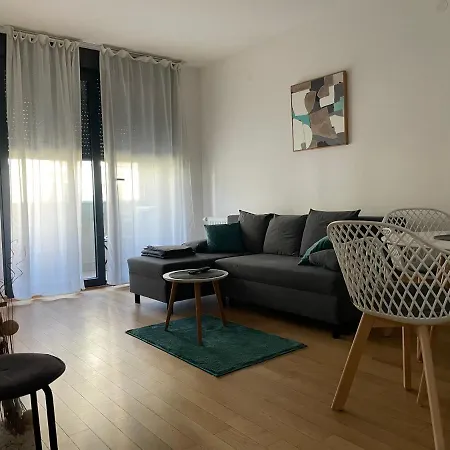 Apartment Iris Novi Sad Exteriör bild